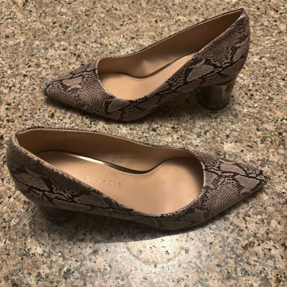 Kelly & Katie Snake Print Heels - Brown. Size 6M Nice condition! - Picture 2 of 14